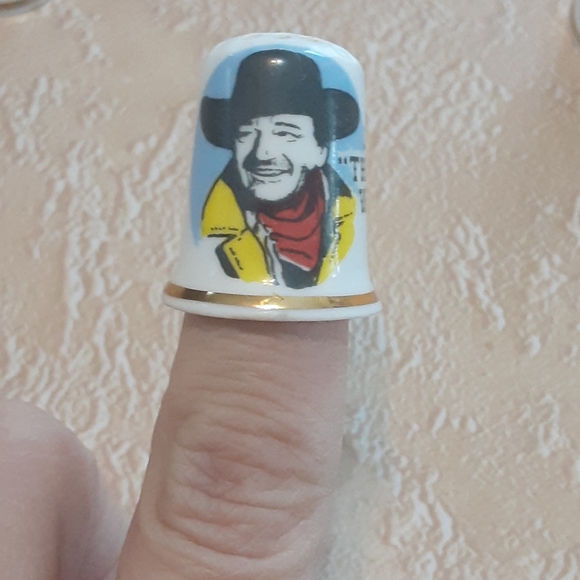 Vintage Collectible Birchcroft Porcelain John Wayne The Duke Sewing Thimbles - Picture 4 of 7